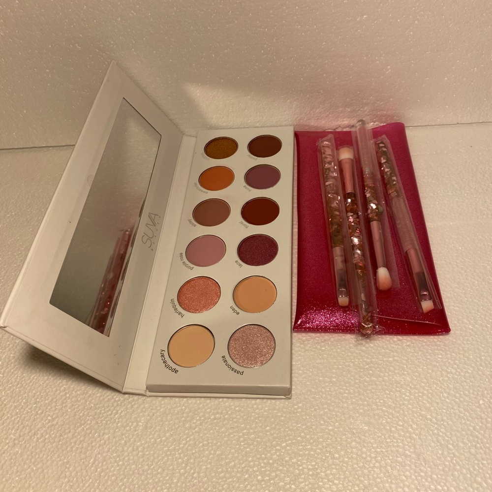 Orange and Pink Eyeshadow Palette with Mirror with brush set